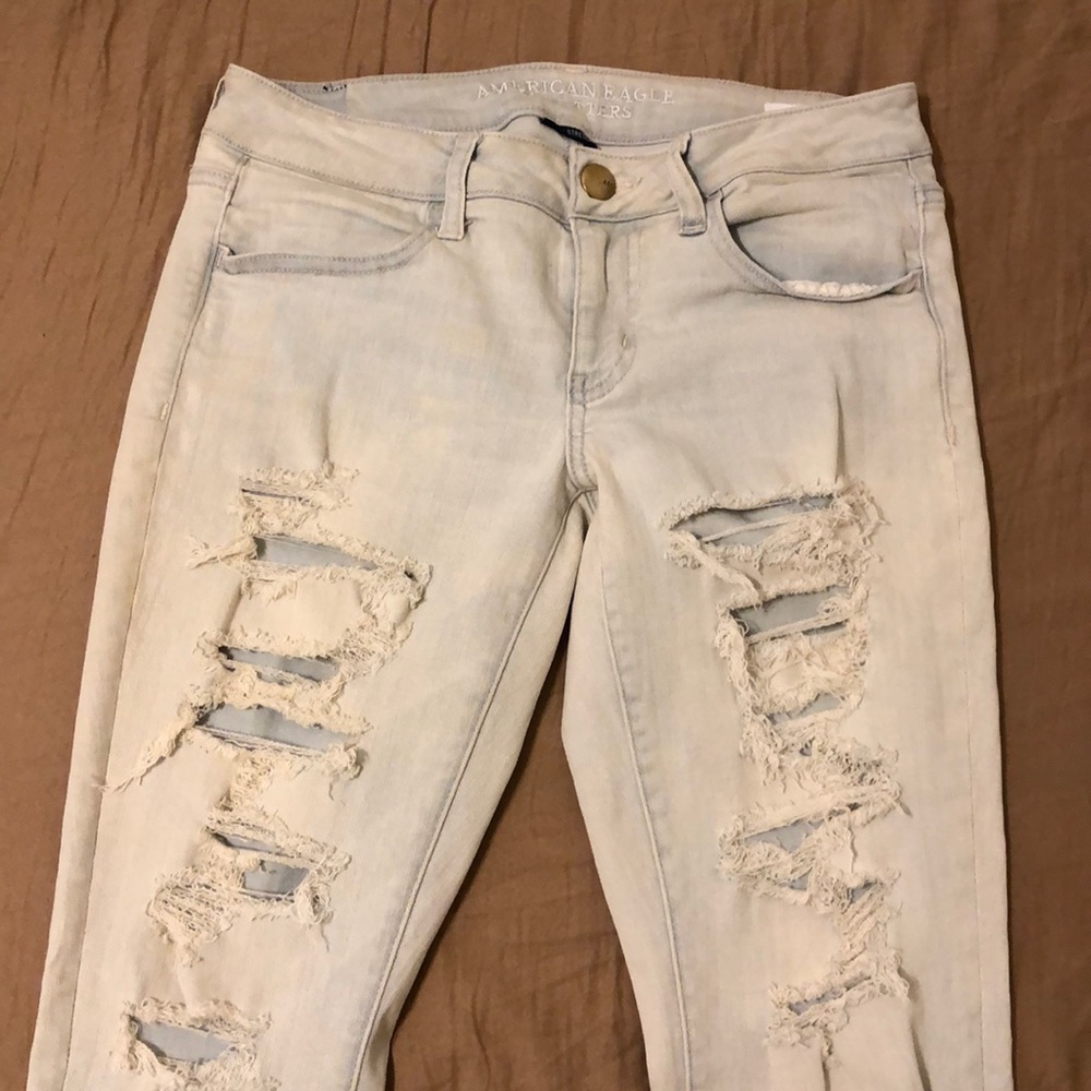 American Eagle Distressed jegging size 8